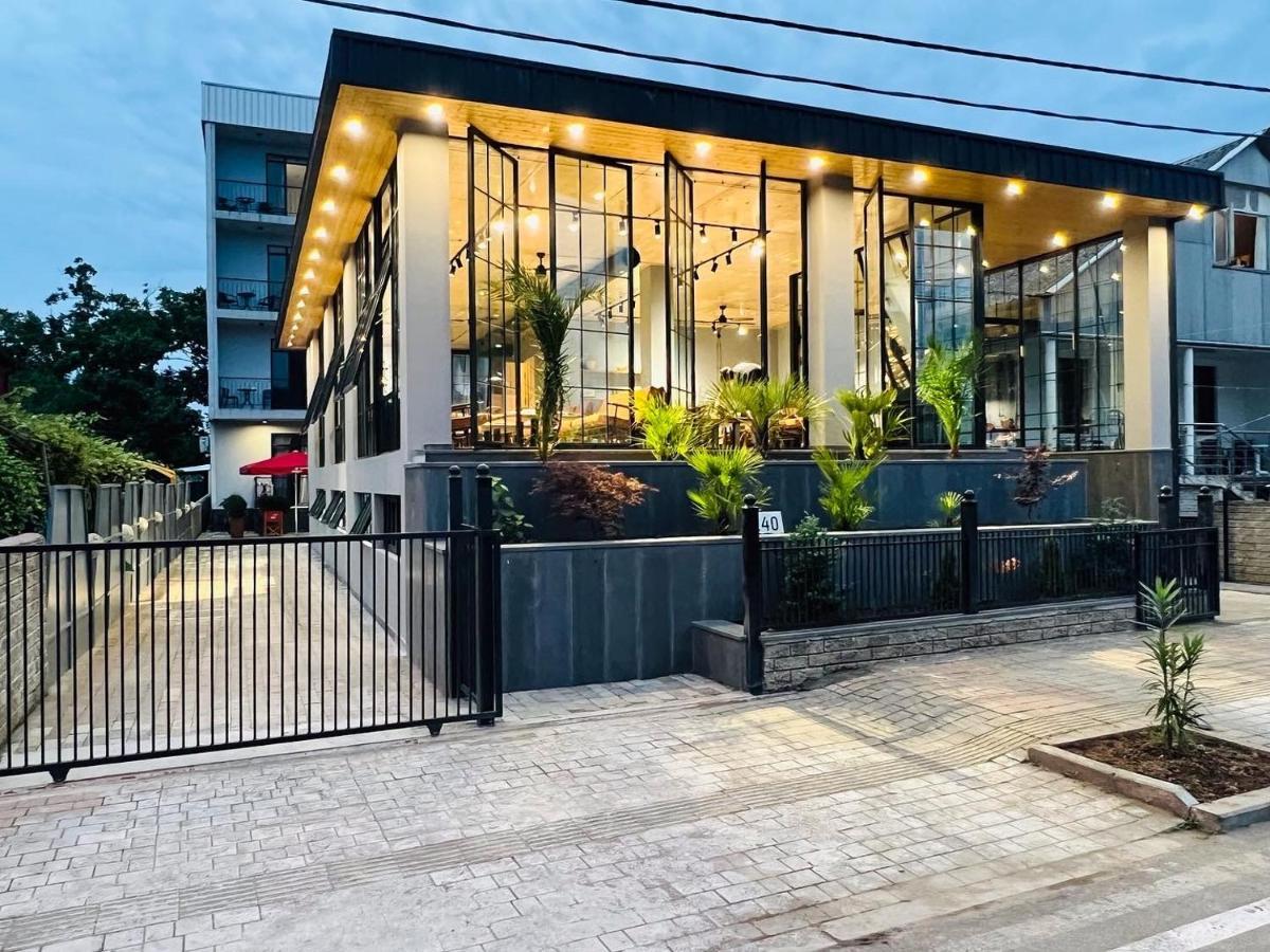 Level Up Hotel & Restaurant Kobuleti Ngoại thất bức ảnh