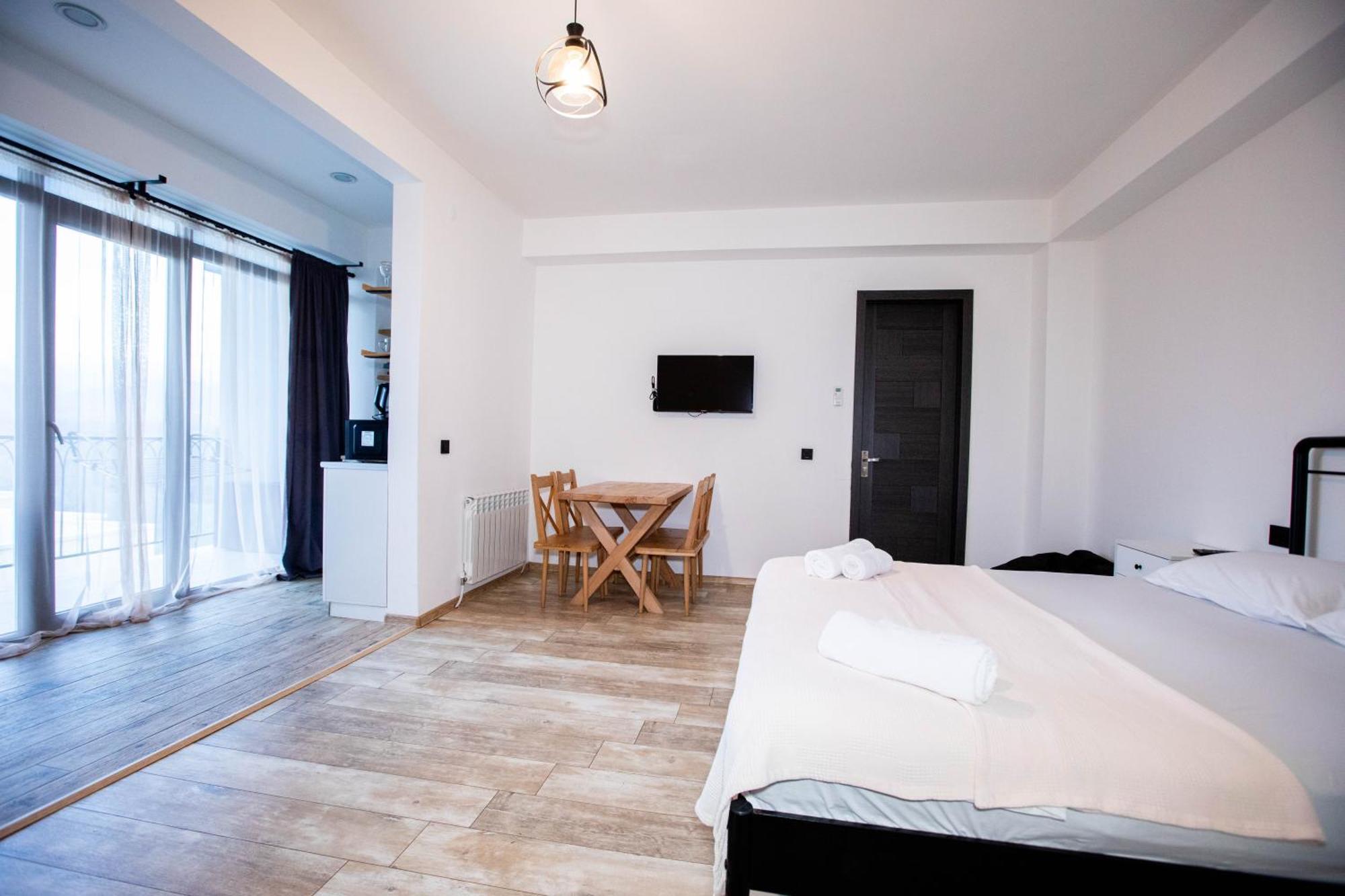Level Up Hotel & Restaurant Kobuleti Ngoại thất bức ảnh